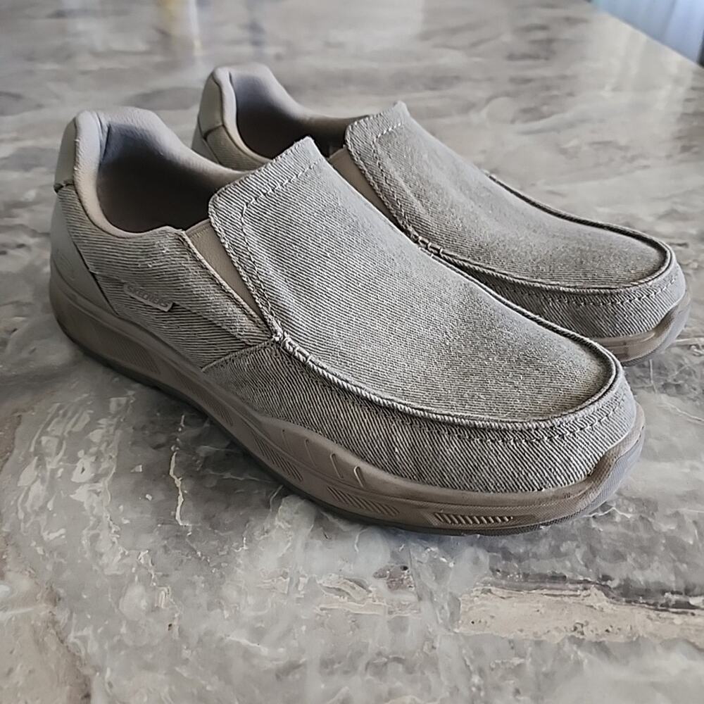 Skechers Men's Sz 13 Knit Walk Casual Beige Slip On Shoes EUC